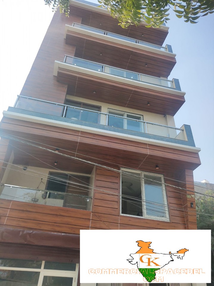 BUILDER FLOORS AVAILABLE FOR SALE ON DWARKA EXPRESS WAY